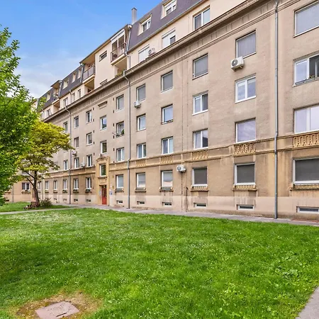 Lam Shades Of Grey - Ac ברטיסלאבה